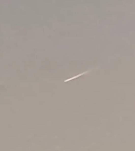 Possível meteoro é visto cruzando o céu de Anchieta e chama atenção de moradores